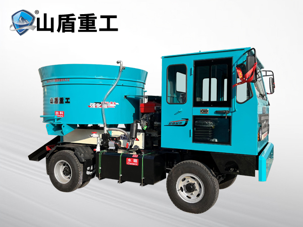 自上料平口攪拌車保養方法